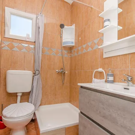 公寓 Lovely Courtyard 维尔