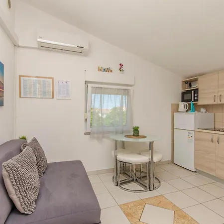 Lovely Courtyard 公寓 维尔