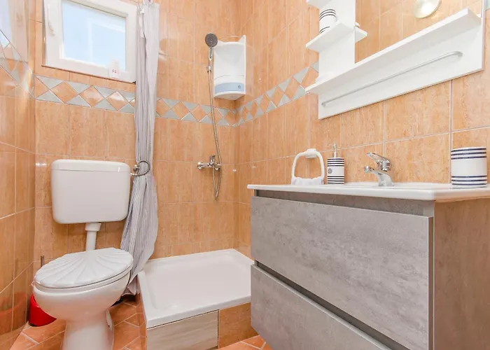 דירה Lovely Courtyard