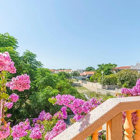 아파트 Lovely Courtyard