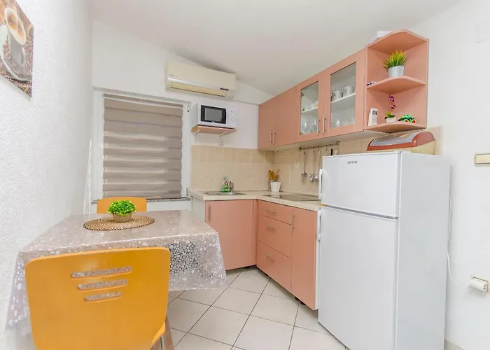 Lovely Courtyard Appartement *