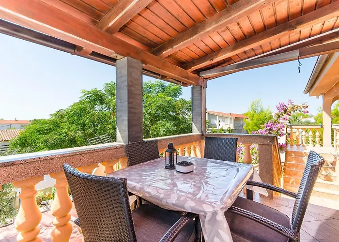 Lovely Courtyard 아파트